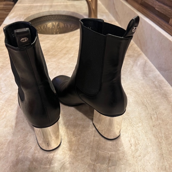 Gucci ankle boots, 2,7 inches heels. Black color with mirror heels. Size 39 - Picture 5 of 8
